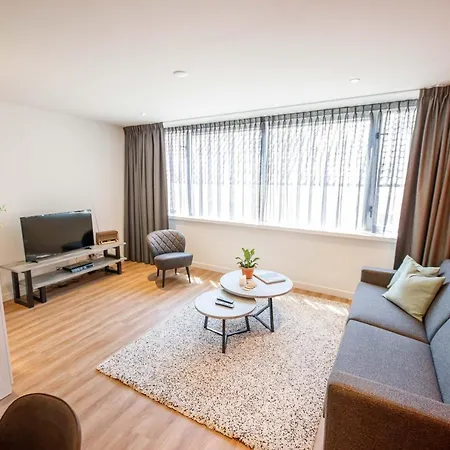 Trendy Design 55m2 With Balcony - Db6b شقة