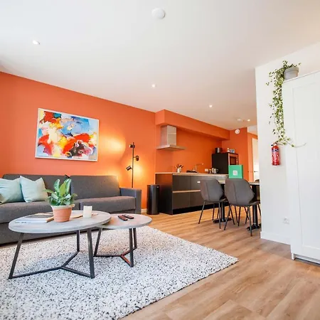 Trendy Design 55m2 With Balcony - Db6b شقة