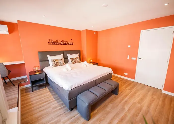 아파트 Trendy Design 55m2 With Balcony - Db6b 스헤르토헨보스